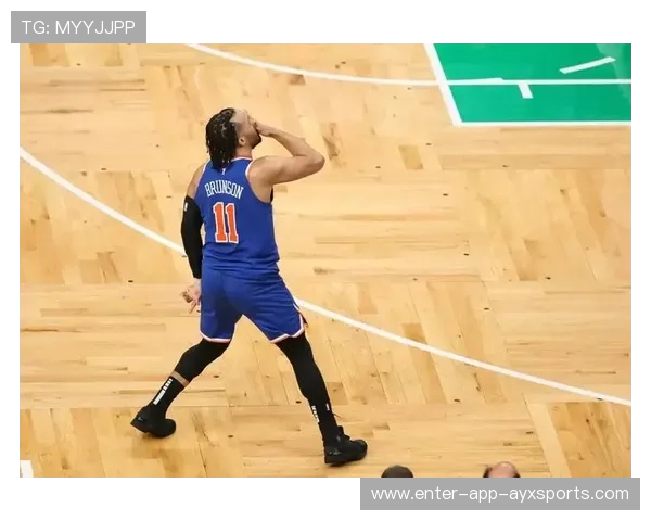 尼克斯靠布伦森脚步细腻,重新夺回场面 尼克斯靠布伦森脚步细腻,重新夺回场面